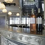 Chateau La Rose Perriere בית הארחה 3*