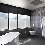 בית הארחה Chateau La Rose Perriere 3*