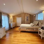 בית הארחה Chateau La Rose Perriere 3*