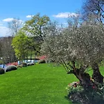 Gæstehus Chateau La Rose Perriere