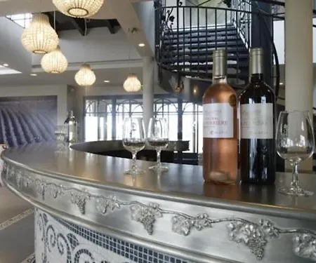 Chateau La Rose Perriere Penzion 3*